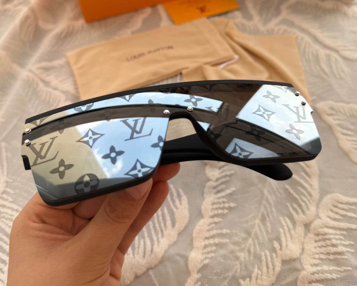 Louis Vuitton Black Matte Frame Gray Tinted Logo Sunglasses