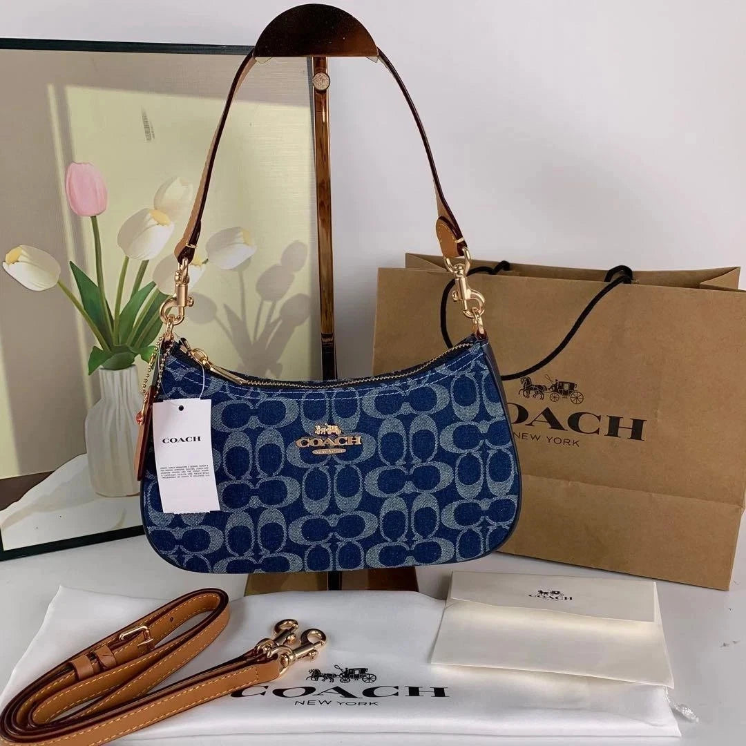 NWT Coach Teri Shoulder Bag Signature Denim CAF82 – Denim/Natural